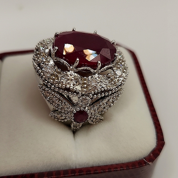 18ct Deep Red Natural Ruby, 2ctw Diamond 14k White Gold Cocktal Ring. - Picture 10 of 11